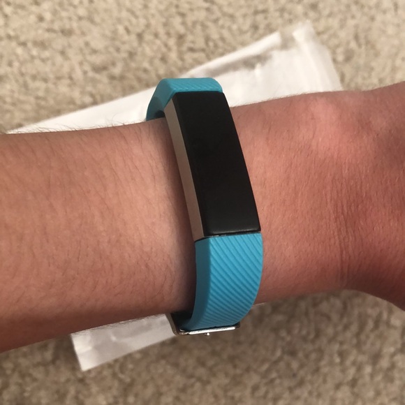 Kid’s Fitbit Band - Picture 4 of 4